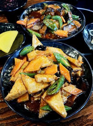 home-style tofu stir-fry 가정두부볶음 at Haeolbin Deopbap - 하얼빈덮밥 in Seoul