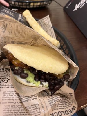 Arepa vegana con yuca frita  at Arepas And Go in Madrid