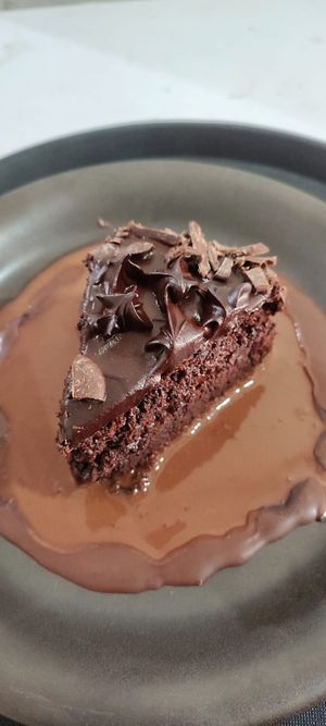 Mojada de chocolate 💯 vegano at Nandala in Cuenca