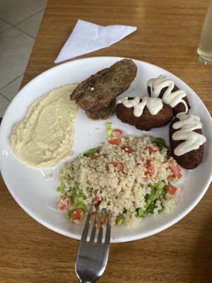Falafel and hummus   at Nandala in Cuenca