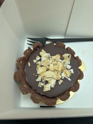 Mandel Schoko Tarte 5,20€  at GOTA Coffee Experts in Vienna