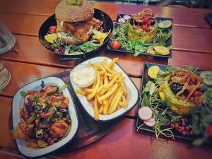  at Hank & Frank in Vienna