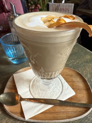 Pumpkin Spice Café Latte  at Ponykarussell in Vienna