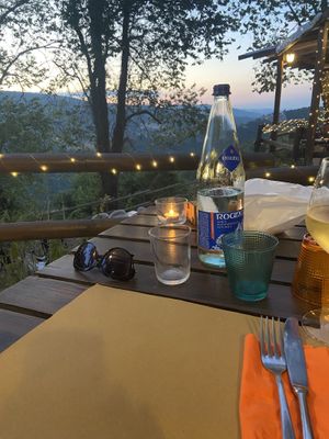 View al tramonto  at Agriturismo Becerca in Serra San Quirico
