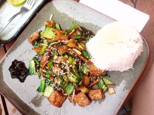 Packei Tofu shiitakepilzen at Asian Cuisine Bowl in Vienna