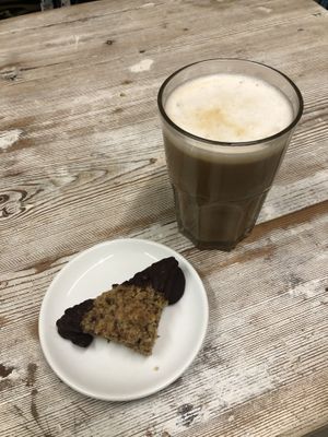 Vegan Nussecke and Latte with Oat milk   at Wandel.Handel in Stuttgart