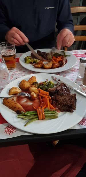 Roast dinner, only in the winter in December. We have also had vegan Wellington, delicious. at Bistro LaForge in Saint-pardoux