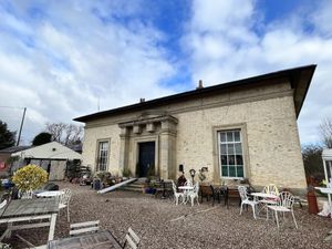 Exterior  at Tea by the Lock in York