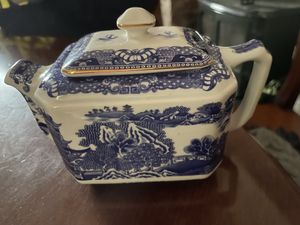 Cute vintage teapot  at Tea by the Lock in York