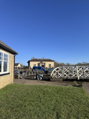 Nice setting to walk around   at Tea by the Lock in York