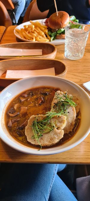 Waldpilzgulasch at Zuckergoscherl in Vienna