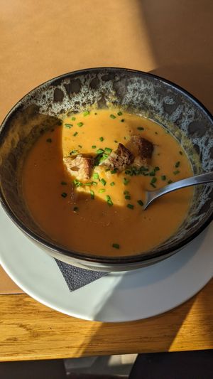 Carrot coconut soup at Zuckergoscherl in Vienna