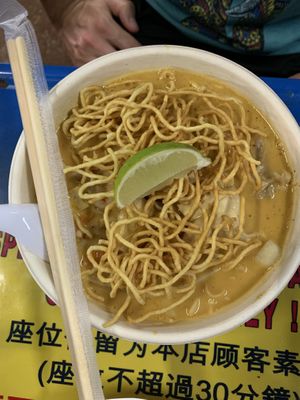 Khao soi at Lada Vegetarian Food - Veg Stall in Chiang Mai