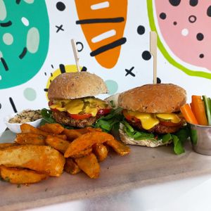 Burgers at El Veggie SV Escalón in San Salvador