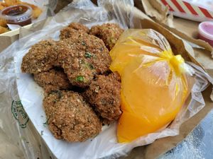 Broccoli with cheese sauce at El Veggie SV Escalón in San Salvador