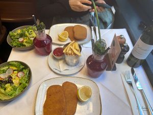 Lunch with vegan schnitzel and hibiscus/mint lemonadee  at Figlmüller in Vienna
