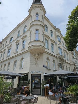  at Café Friedl in Vienna