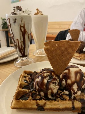 Biscoff and Mint milkshakes  at ditto in Cape Town