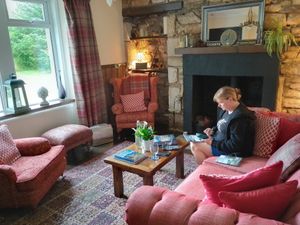 Common room at Balsporran Bed and Breakfast in Dalwhinnie