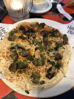 Vegana Pitza  at Habibi's in San Salvador