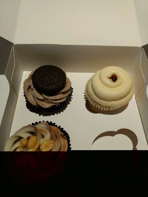 afternoon treats at Ms. Cupcake in South West London