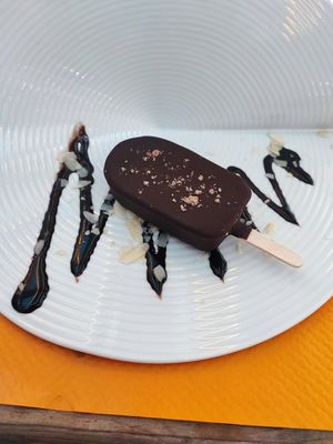  at La Terrasse in Moncalou