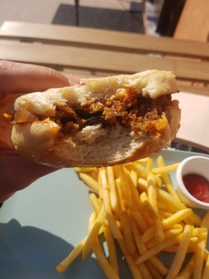 Forest vegan burger at Alternative Burger in Porto