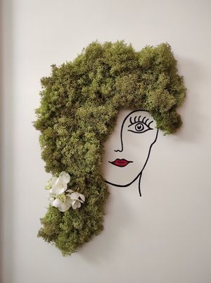 Woman's bathroom at Alternative Burger in Porto