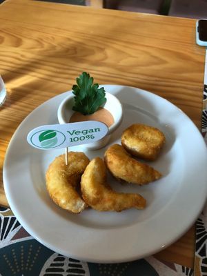 Vegan "shrimp" tempura at Alternative Burger in Porto