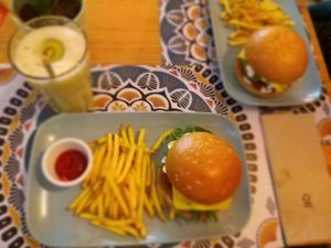  at Alternative Burger in Porto