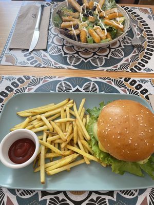 Best fries ever!  at Alternative Burger in Porto