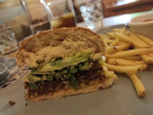 Yumm at Alternative Burger in Porto