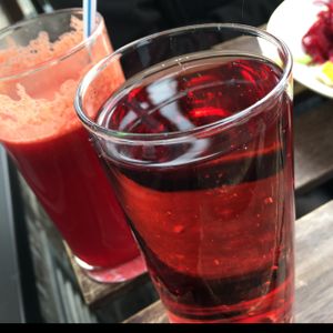 elder/cranberry lemonade at Der Kleine Vegetarier Zwei in Braunschweig