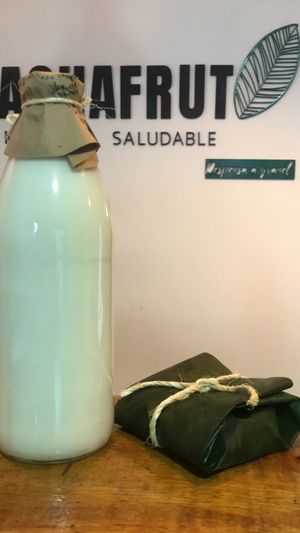 Si retornas tu envase tienes 5% de descuento en tu próxima leche. ¡Ayudar al planeta es fácil si quieres hacerlo! at Chachafruto Mercado Saludable in Dosquebradas
