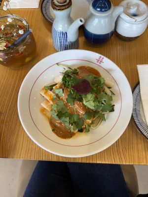 Noodle skin with cucumber and peanut sauce   at laolao in Vienna