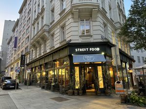 front  at Hungry Guy in Vienna