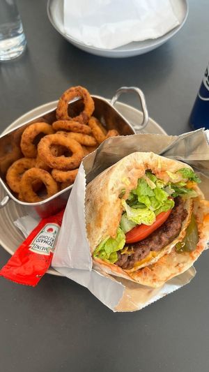  at Hungry Guy in Vienna