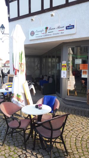auch mit bequemen Sesseln at Eiscafe Fran Rosa in Gernsbach