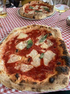 Vegan Margarita pizza  at Bella Compagnia in Vienna