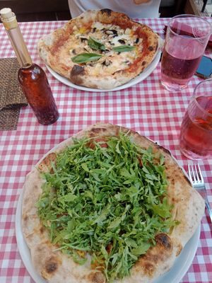 😋 at Bella Compagnia in Vienna