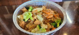 Pad See Ew at Palm Thai Cuisine in Lake Elsinore