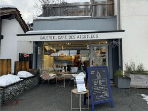 store front  at Galerie Café des Aiguilles in Chamonix-mont-blanc