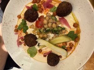 Hummus mit falafel   at Florentin - Neubau in Vienna