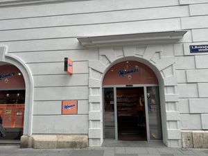 entrance  at Manner in Vienna
