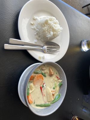 Green curry with rice. Nearly forgot to take it before it was gone    at Wung Nam Thai Water Palace in Caloundra