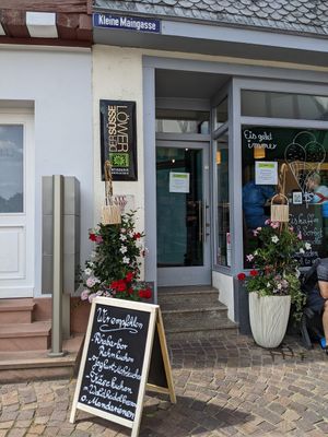 view from the street at Der Süsse Löwer in Seligenstadt