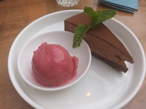 Vegan dessert! at Het Plein in De Koog