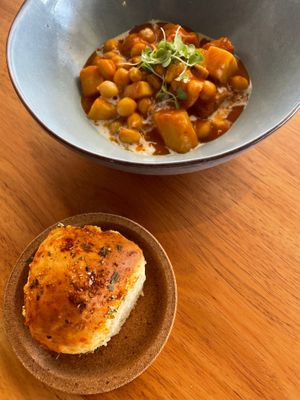 Caril de grão  at Seiva Restaurante in Matosinhos