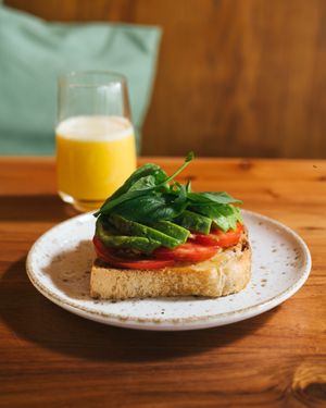 TOSTA DE ABACATE E TOMATE at Seiva Restaurante in Matosinhos