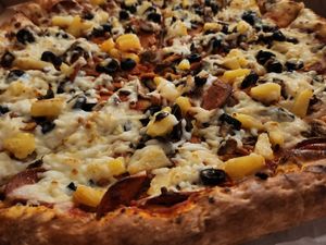 The big vegan ru at Rudy's Pizza in Portland